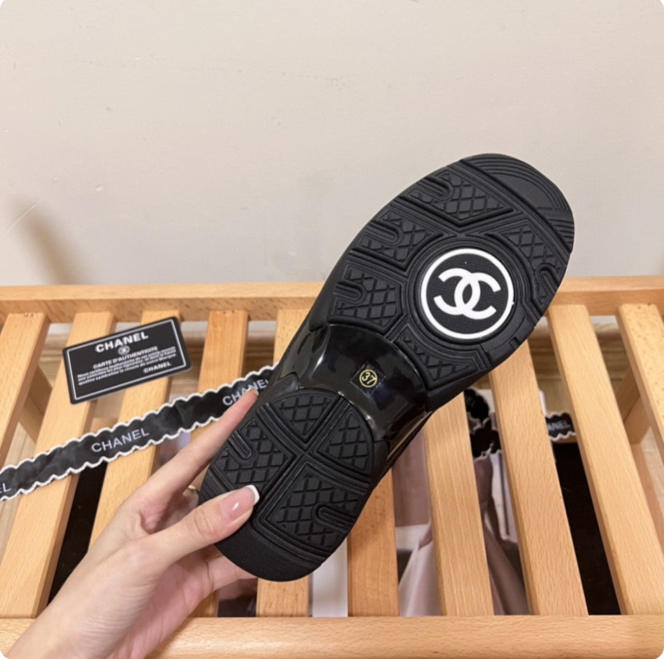 Dolce Vita Resort Sneakers(PRE-ORDER)
