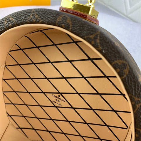 Kanthaya Beach Resort Purse