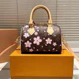 Nosy Komba Beach Resort Purse