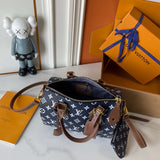 Wanli Beach Club Purse